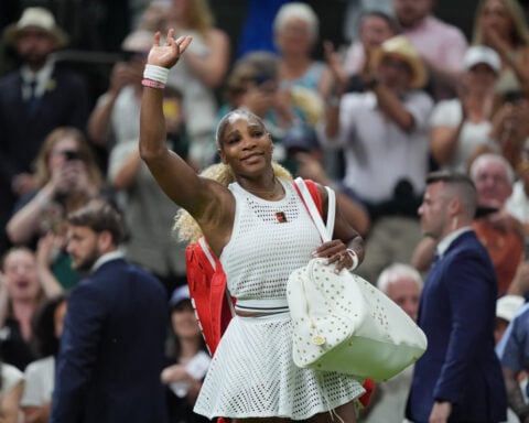 Serena Williams 'enjoyed the moment' despite 3-set loss at Wimbledon in comeback at age 44