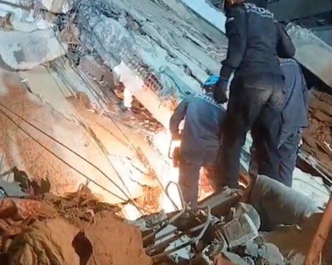 Rescuers in Venezuela pluck child alive from collapsed building six days after twin quakes