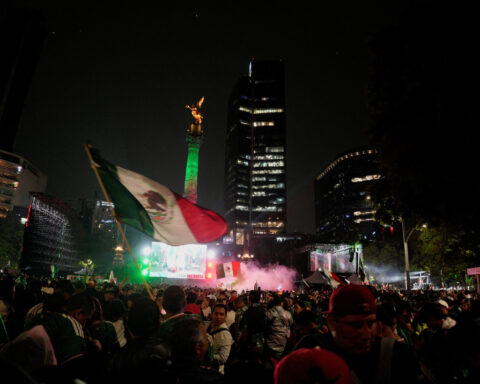 Four dead as huge crowds celebrate Mexico's World Cup win