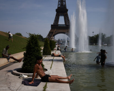 French government seen facing no-confidence vote over heatwave handling