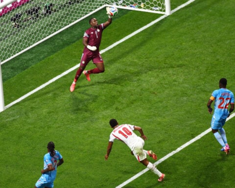 Congo leads England 1-0 at halftime in the round of 32 at the World Cup