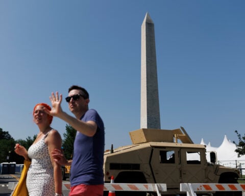 Extraordinary heat in US Northeast arrives to clash with Fourth of July revelry