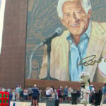 Bob Uecker mural in downtown Milwaukee unveiled with tailgate-themed celebration