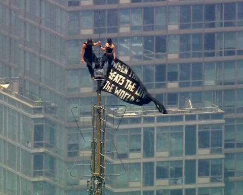 Climber couple arrested after scaling Empire State Building antenna for apparent marriage proposal