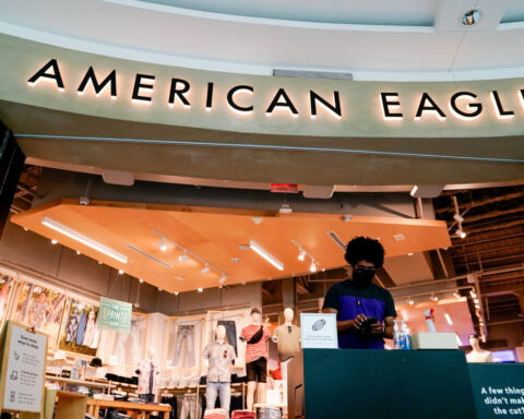 American Eagle names Papa John's executive Ravi Thanawala as CFO