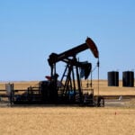 Oil falls after US, Iran talks conclude in Doha
