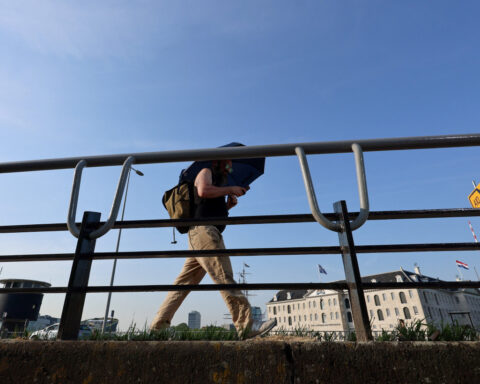 Heat wave caused some 480 excess deaths in Netherlands, health authorities say