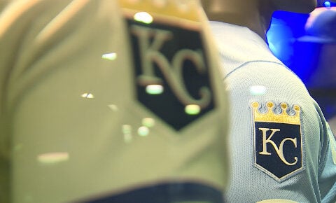 Royals honor family of Hallmark artist who designed team's original emblem