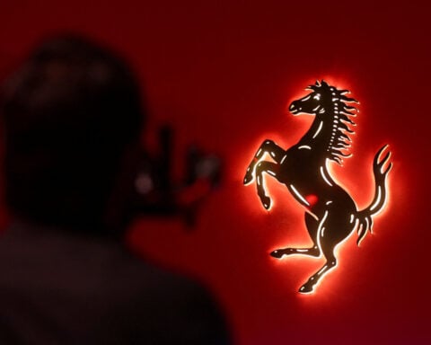 Ferrari appeals to traditionalists with new V12 manual gearbox limited edition