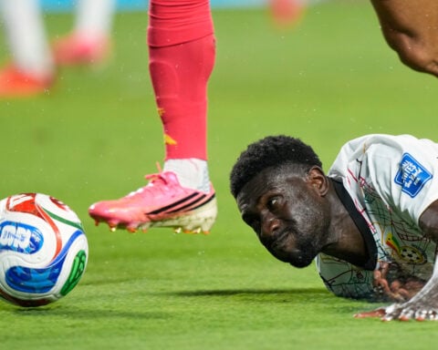 Jhon Arias scores and Colombia beats Ghana 1-0 to reach the World Cup Round of 16