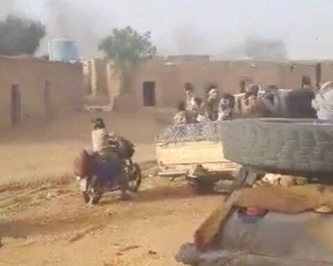 Insurgents stage attacks across Mali, army says situation 'under control'