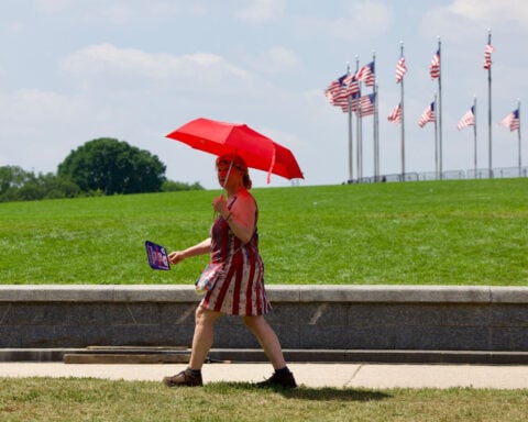 Extreme heat wave in its final stretch and could fuel storms during July 4 celebrations
