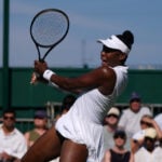 Serena Williams withdraws from doubles match with sister Venus at Wimbledon due to injury