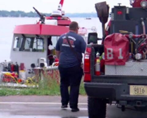 3 children killed after boat capsizes during storm on Geneva Lake