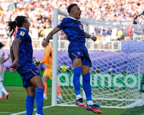 Kylian Mbappé scores again and France reaches World Cup quarterfinals with 1-0 win over Paraguay