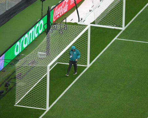 Mexico-England World Cup round of 16 match delayed by 1 hour because of thunderstorm