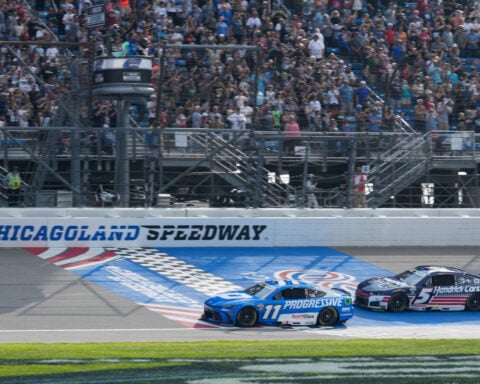 Briscoe holds off Bell in NASCAR’s return to Chicagoland Speedway