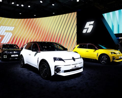 Renault making higher profits on compact electric models than Megane, says CEO