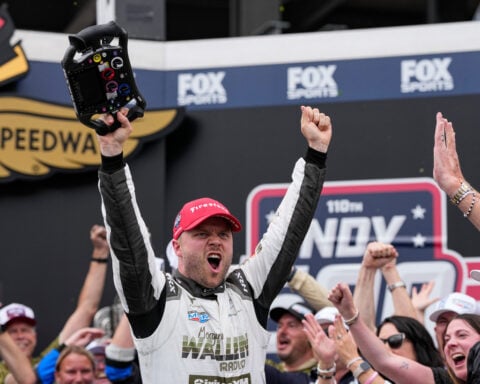 Scott Dixon and Felix Rosenqvist sign multiyear deals to begin racing for Arrow McLaren in 2027