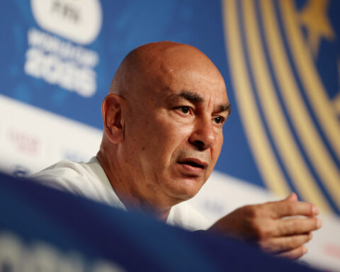Soccer-Egypt coach’s Palestine appeal thrusts World Cup back into political spotlight
