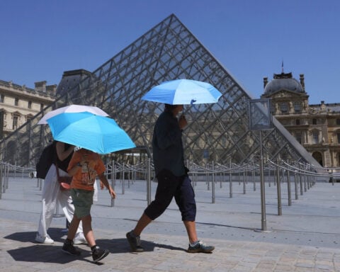 Too ugly, too noisy, too… American? France’s great air con debate