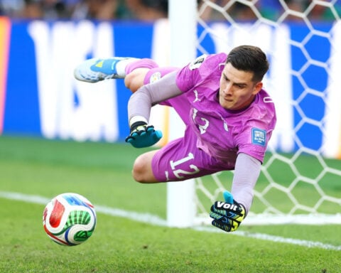 He sold everything for his son. Now Paraguay’s hero goalkeeper will get a treasured jersey back
