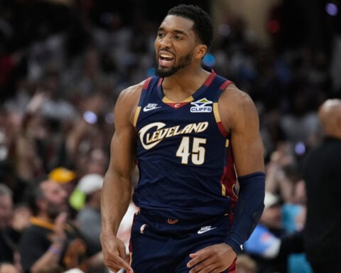Donovan Mitchell agrees to 4-year, $273 million extension with Cavaliers, AP source says