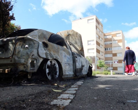French lawmakers back police shootings law dubbed 'licence to kill' by critics
