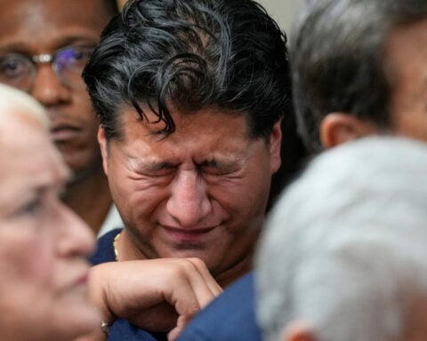 Houston shooting marks at least the 8th fatality in US immigration sweeps