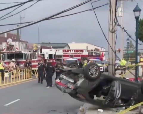 "Like a war scene:" Dozens injured in multi-vehicle crash involving MTA bus in Baltimore