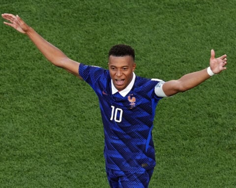 Soccer-France, Morocco bring post-colonial ties and family feel to Boston