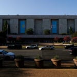 Smithsonian head says White House report unfairly characterized US history museum