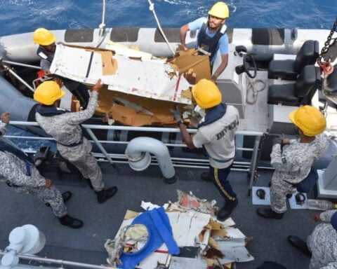 Pakistani rescuers find wreckage of lost cargo plane; search on for missing crew