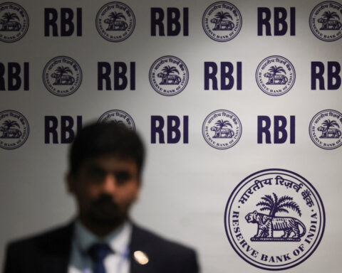 Foreign investors pare India rate-hike bets, fuel record 5-year swaps trading