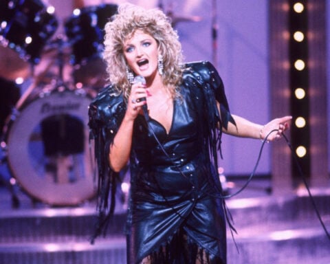 Watch: Bonnie Tyler sings 'Total Eclipse of the Heart' to CNN's John Berman