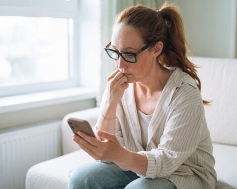 The pitfalls of using social media and AI for health decisions, according to a doctor