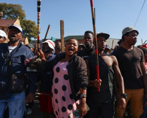 South African protesters go door-to-door forcing immigrants from their homes