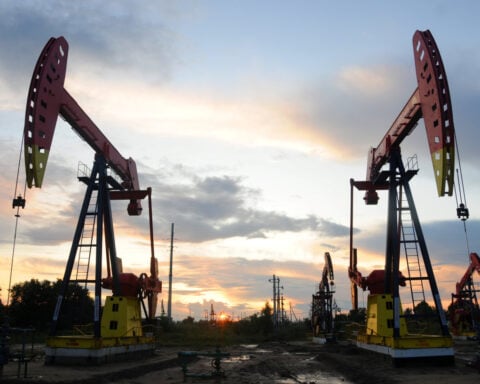 Oil prices settle lower on hopes for smoother shipping in Strait of Hormuz
