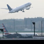 FAA extends flight cuts at Chicago O'Hare for another year