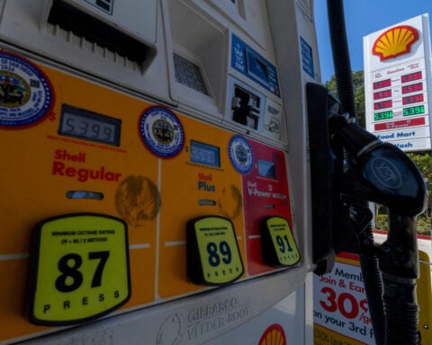 US pain at the pump worsens after more US-Iran fighting lifts oil prices