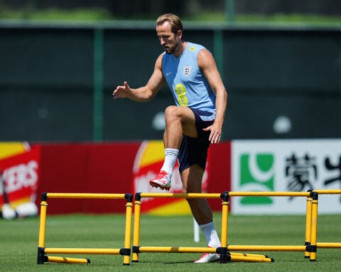 Soccer-England's Kane confirms golf outing with Trump, praises president's game