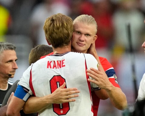 Bellingham scores twice to lift England past Haaland and Norway 2-1 and into World Cup semifinals
