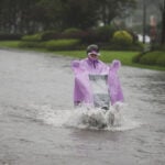 Typhoon Bavi batters east China, Taiwan reports 134 injured