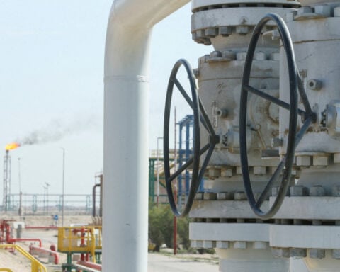 Oil up 9% to one-month high as US  says it will blockade entire Iranian coastline, all vessels