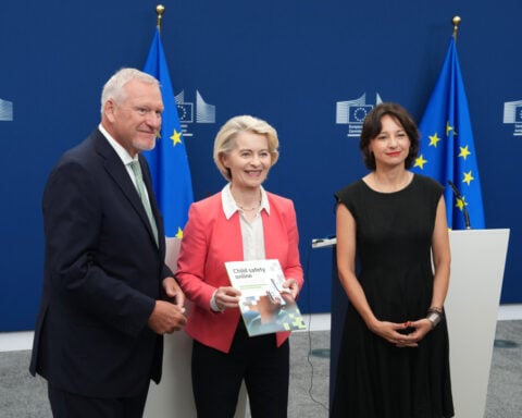 EU chief weighs age restrictions for children using social media