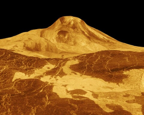 Why is Venus hotter than Mercury, when Mercury is closer to the Sun?