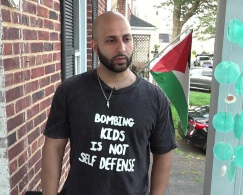 N.J. man says he was almost kicked off plane after flight attendant found shirt offensive