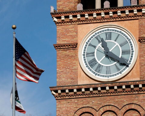 US lawmakers to vote on whether to make daylight saving time permanent