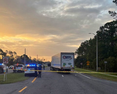Man fleeing immigration officers in Florida is struck and killed by tractor trailer, police say