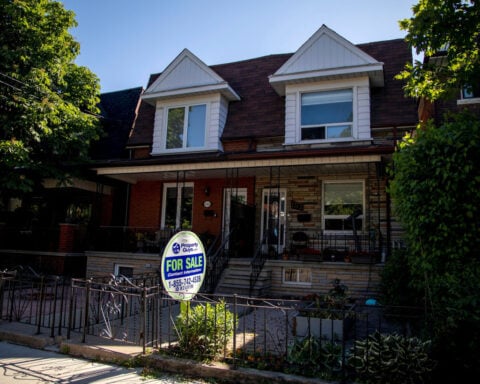 Canadian home sales rise in June, prices unchanged from prior month